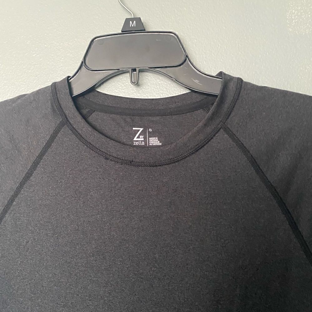 New Z BY ZELLA DARK GRAY SHORT SLEEVE athletic top small - Picture 2 of 8